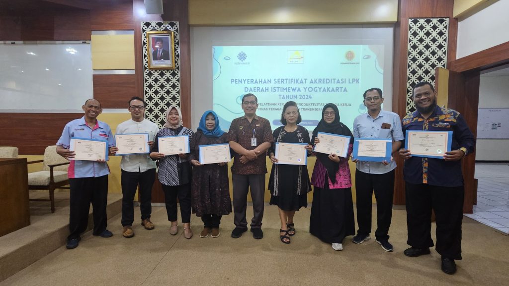 Penyerahan E-Sertifikat Kelulusan